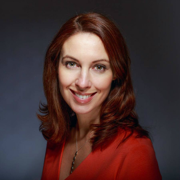 Emma Crosby headshot