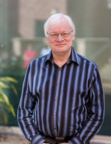 Dr Chris Maunder