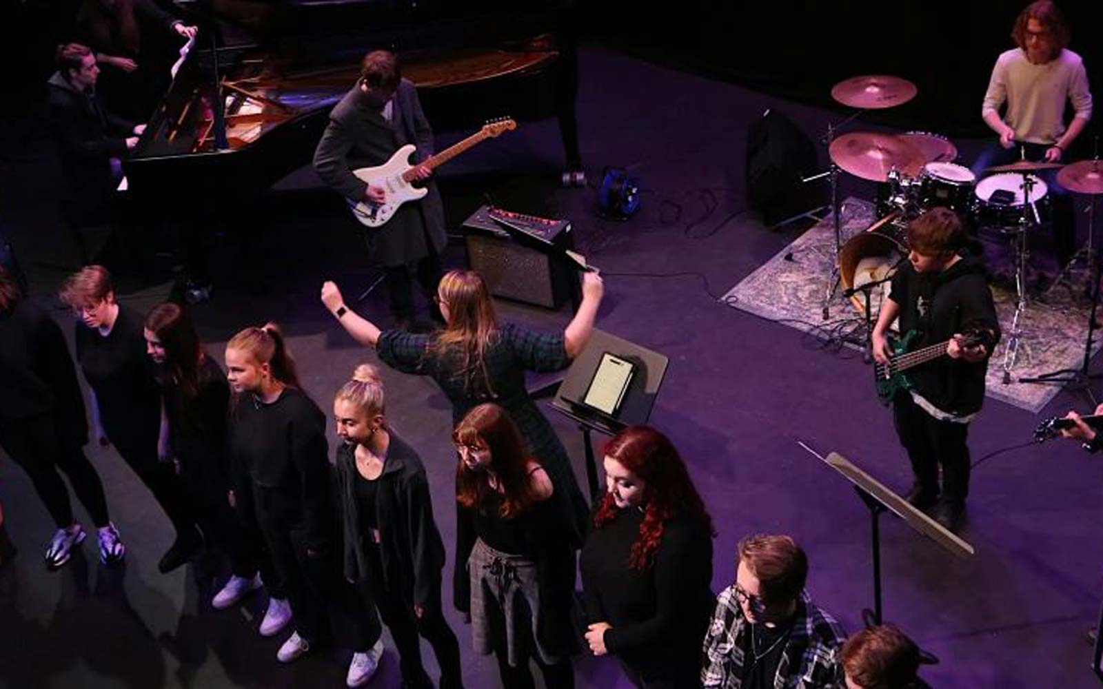 Students performing a musical showcase.