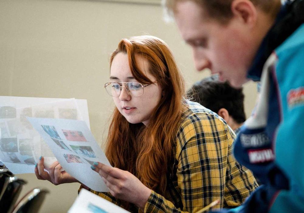 Student in seminar
