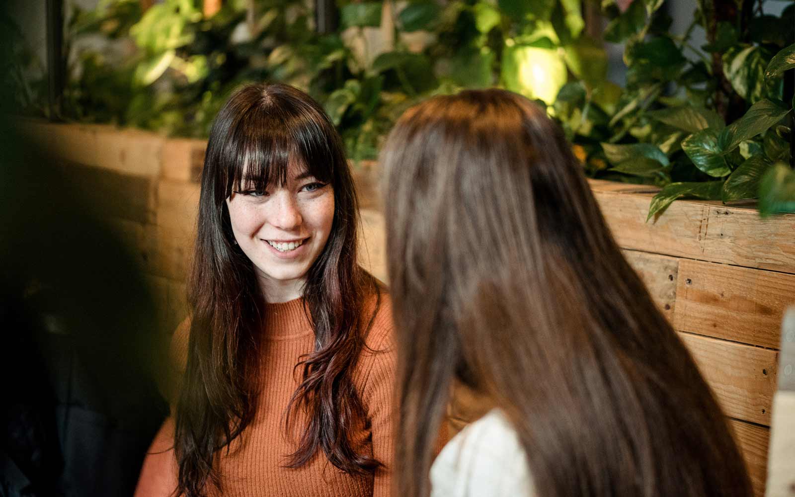 Students talking in De Grey cafe