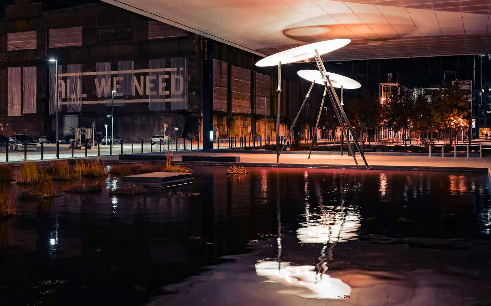 Modern lighting and water feature at University of Luxembourg campus. Photo by Ad Thiry on Pexels.