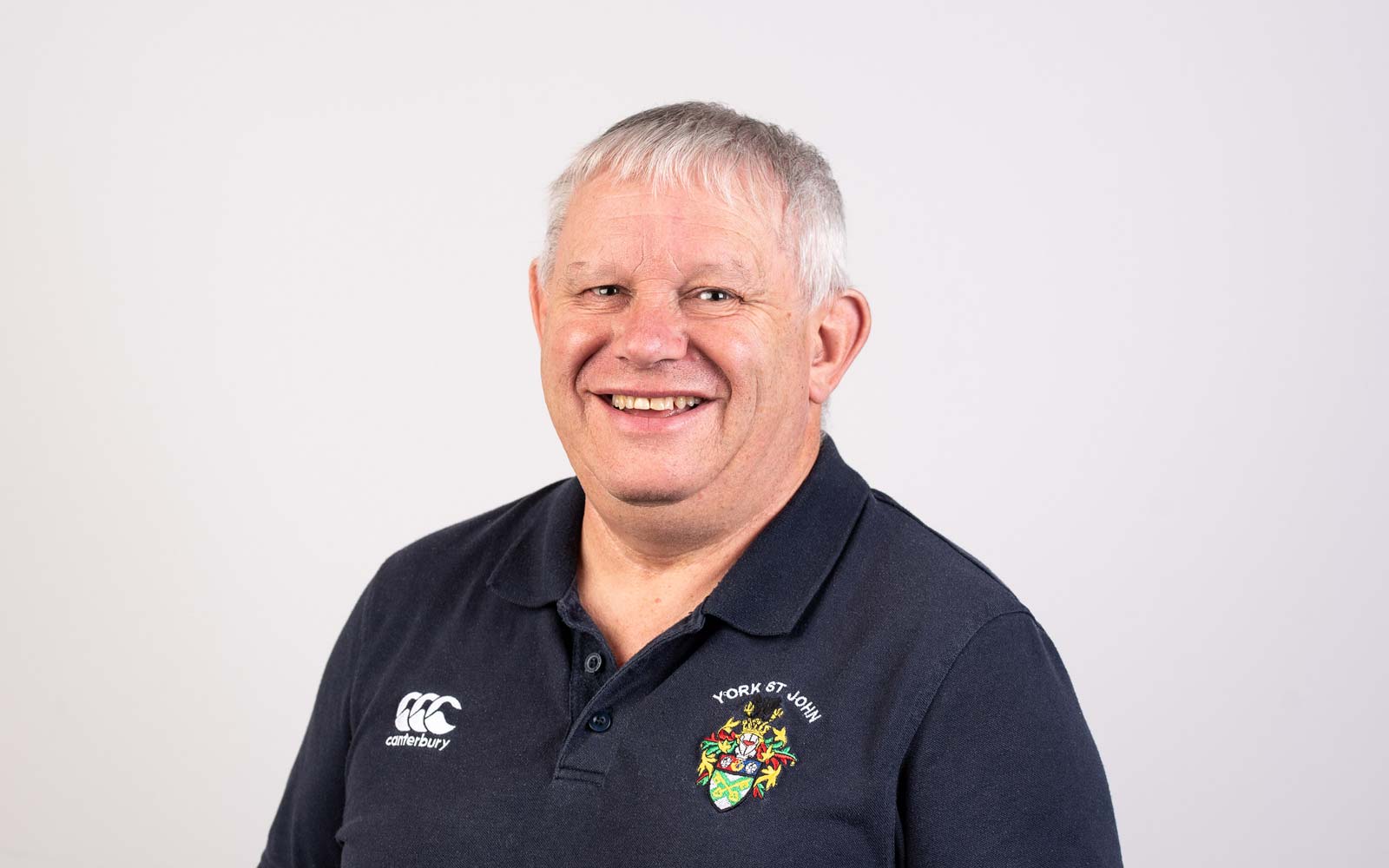 A staff profile image of Robert Avery